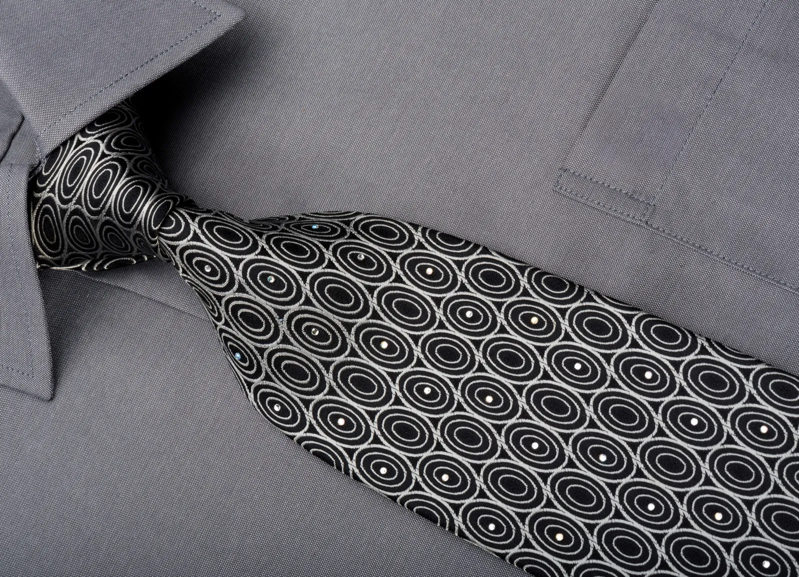 Giorgio Ferri Mens Silk Necktie Silver Geometric Ovals On Black Sparkling With Rhinestones