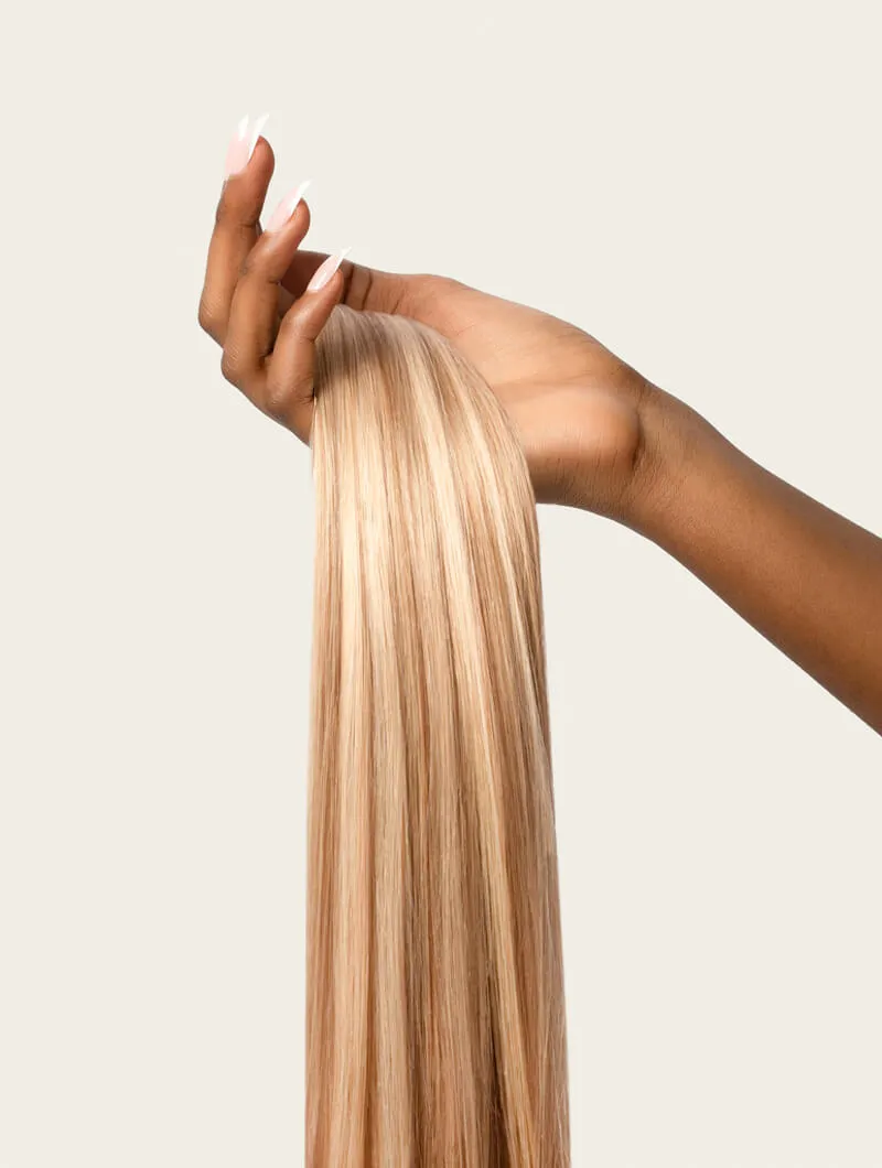 Sandy Blonde Highlighted, 20" Classic Clip-In Hair Extensions, F10/613 | 120g