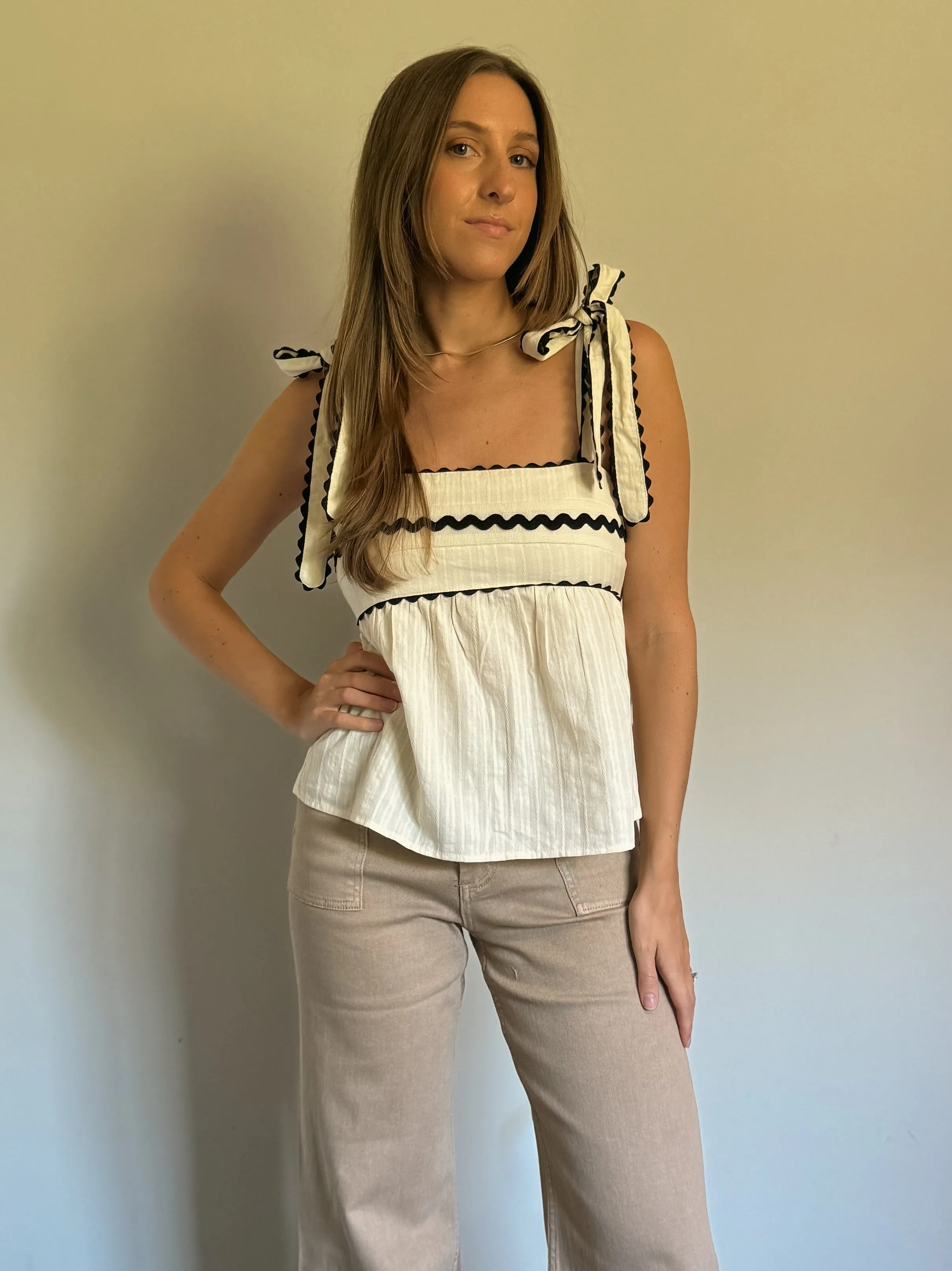 Scallop Trim Top