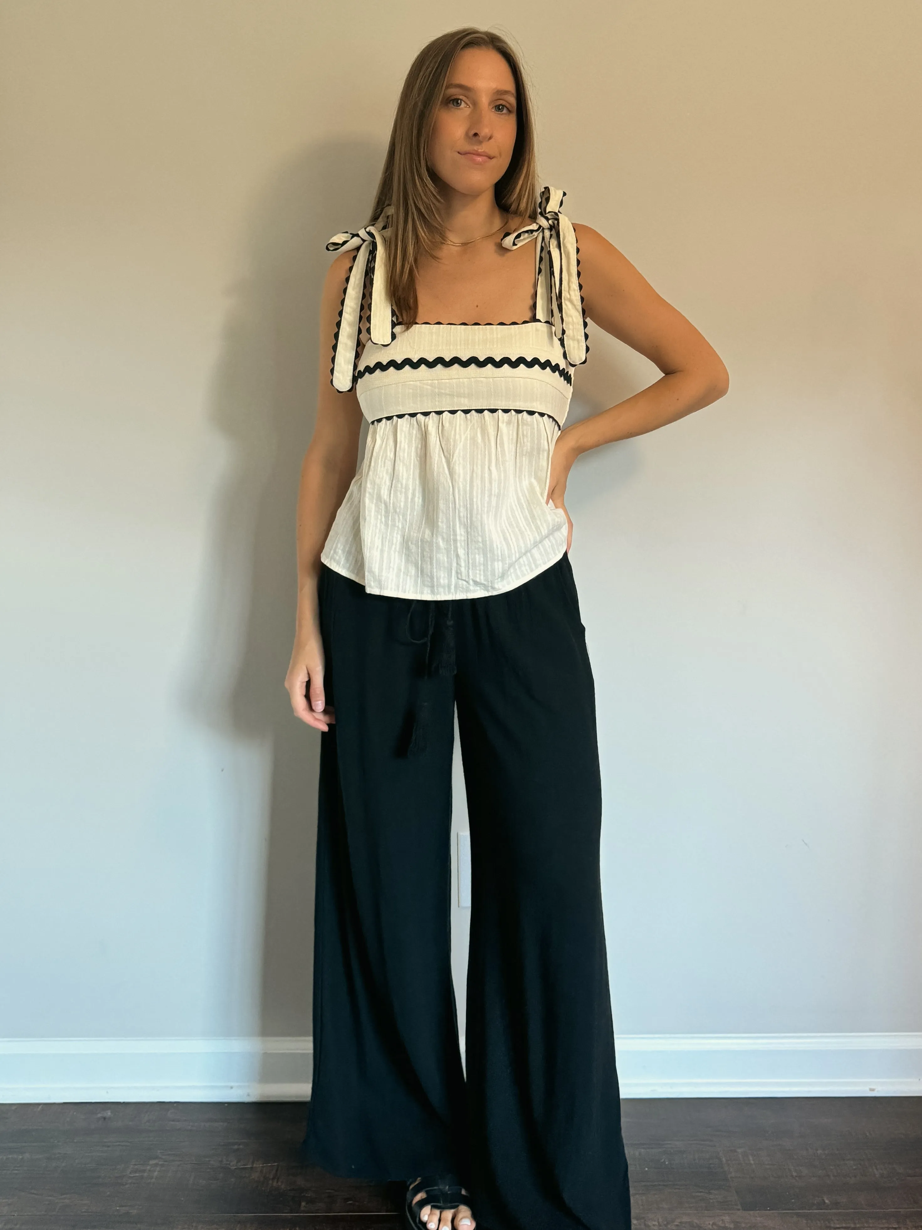 Scallop Trim Top